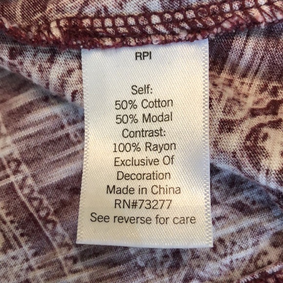 SO Bohemian Burgundy Crochet trimmed v-neck flutter cap sleeve empire waist top - Picture 11 of 12